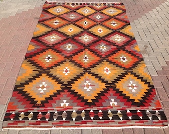 10'1" x 5'7" Kilim rug, Vintage Turkish rug, area rug, vintage rug, bohemian rug, eccentric rug, anatolian, 553