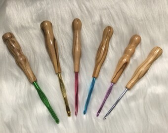 Crochet hooks with Olive Wood Handles, Ergonomic Crochet hooks, Ergonomis Crochet handles, Crochet, Olive Wood Handles, Susan Bates Hooks