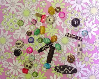 assortment of 30 beads ethnic multi-shapes and multi-color