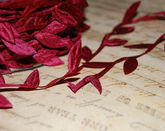 Burgundy Wine Ribbon of Leaves and Trailing Vine Trim