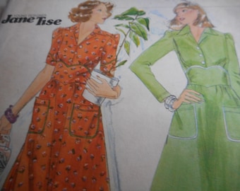 RARE Vintage 1970's Butterick 4682 YOUNG DESIGNER Jane Tise Dress Sewing Pattern Size 8 Bust 31.5