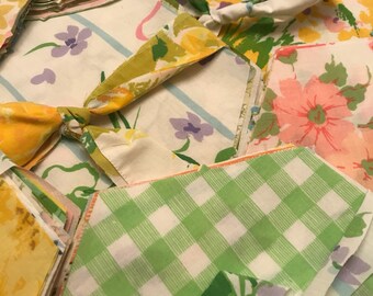 Vintage Sheet, Vintage Fabric, Retro Fabric, Cotton Fabric, Charm Pack, Charm squares, Quilting Bundle, Floral Fabric, Quilting Fabric