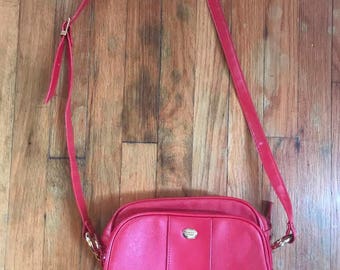 VINTAGE American tourister Cherry Red shoulderbag
