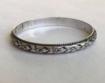 vintage uncas: a sterling floral band, size 7