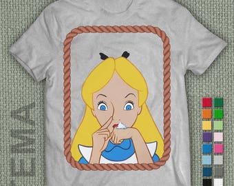 Alice in Wonderland - T-Shirt Alice sniffing - Men and Women Shirt