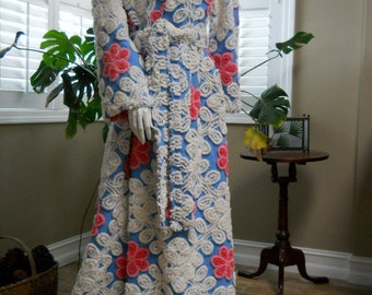 Vintage look robe housecoat from chenille bedspread blue pink flowers bathrobe dressing gown