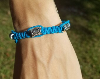 Turquoise and silver hemp bracelet