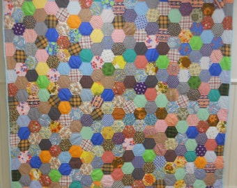 Excellent "Baby Boomer" Americana! Homemade, Honycomb or Hexagon Quilt. 1950s-1960s, Never Used!