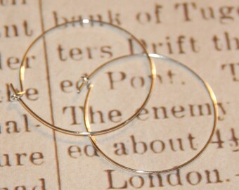 Hoop earrings in silvery metal 25mm
