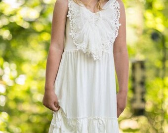 White Flower girl dress, girls lace dress, rustic flower girl dress, boho flower girl dress, beach flower girl dress, dollcake white dress