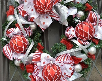 Christmas wreath, lighted wreath, battery operated, lights, candy wreath, Christmas decor, wreath with lights, holiday wreath