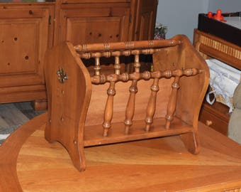 Vintage Traditional Maple Wood Magazine Rack,Quality Brown Retro Spindle Records Storage,Quilt Crochet Sewing Portable, Decorative Book