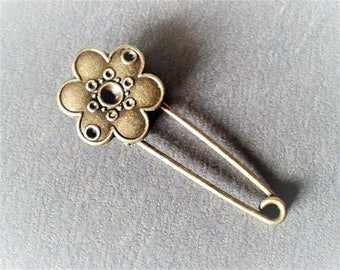 5.5 cm bronze metal flower brooch