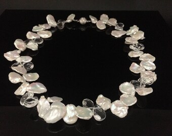 Keshi Pearl Necklace // 16.5 Inch Length // White Keshi Pearl Necklace with Quartz Accents