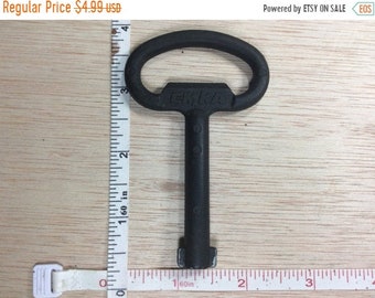 10%OFF3DAYSALE Vintage Emka Big Key Used