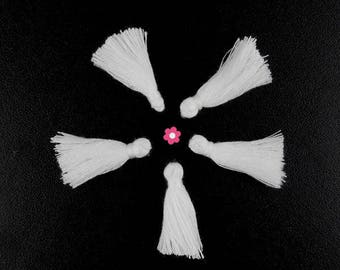 x 10 Mini tassel white 25mm (242D)