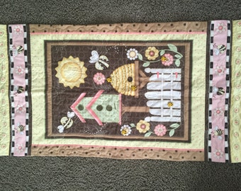 Busy Bees Quilted Wall Hanging