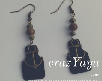 Leather and metal earrings