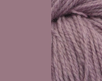 Wool yarn, light dusty lilac/purple, bulky 2-ply worsted pure wool knitting yarn 50g/65m cake