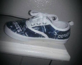 White Canvas kids shoe