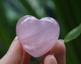 rose quartz heart photo