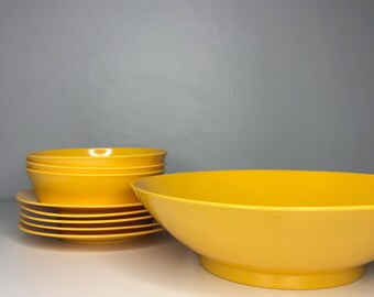vintage 9 piece melamine yellow dish set