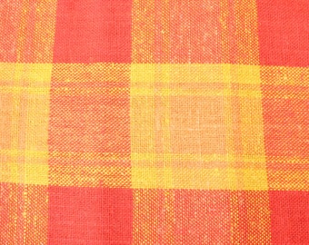 Nice vintage retro Tablecloth in heavy linen. Checkered in red, orange and yellow. COOK. Designed by Berit Woelfer, Tampella, Finland