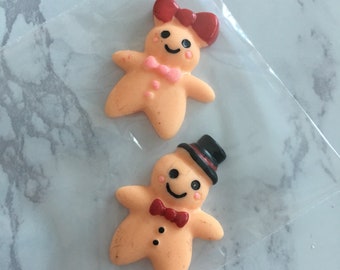 Gingerbread charm (2 different pieces)