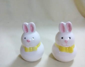 Vintage bunnies salt and pepper shakers