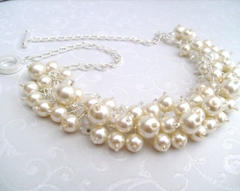 Set of 7 Bridesmaids Ivory Pearl Beaded Necklace, Bridal Jewelry, Cluster Necklace, Chunky Necklace, Bridesmaid Gift, Pearl and Crystals
