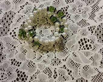Lutheran rosary bracelet, Lutheran prayer bracelet, memory wire bracelet, beaded bracelet, wrap bracelet, white and green glass beads