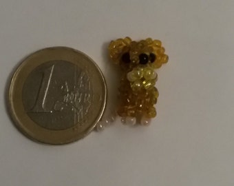 A mouse with it cheese
