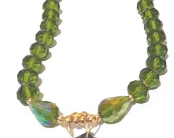Australian Gold Incrested Pendant Necklace Set
