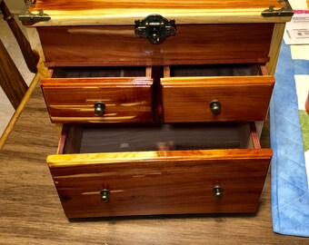Solid Aromatic Cedar Jewlery/Keepsake Box