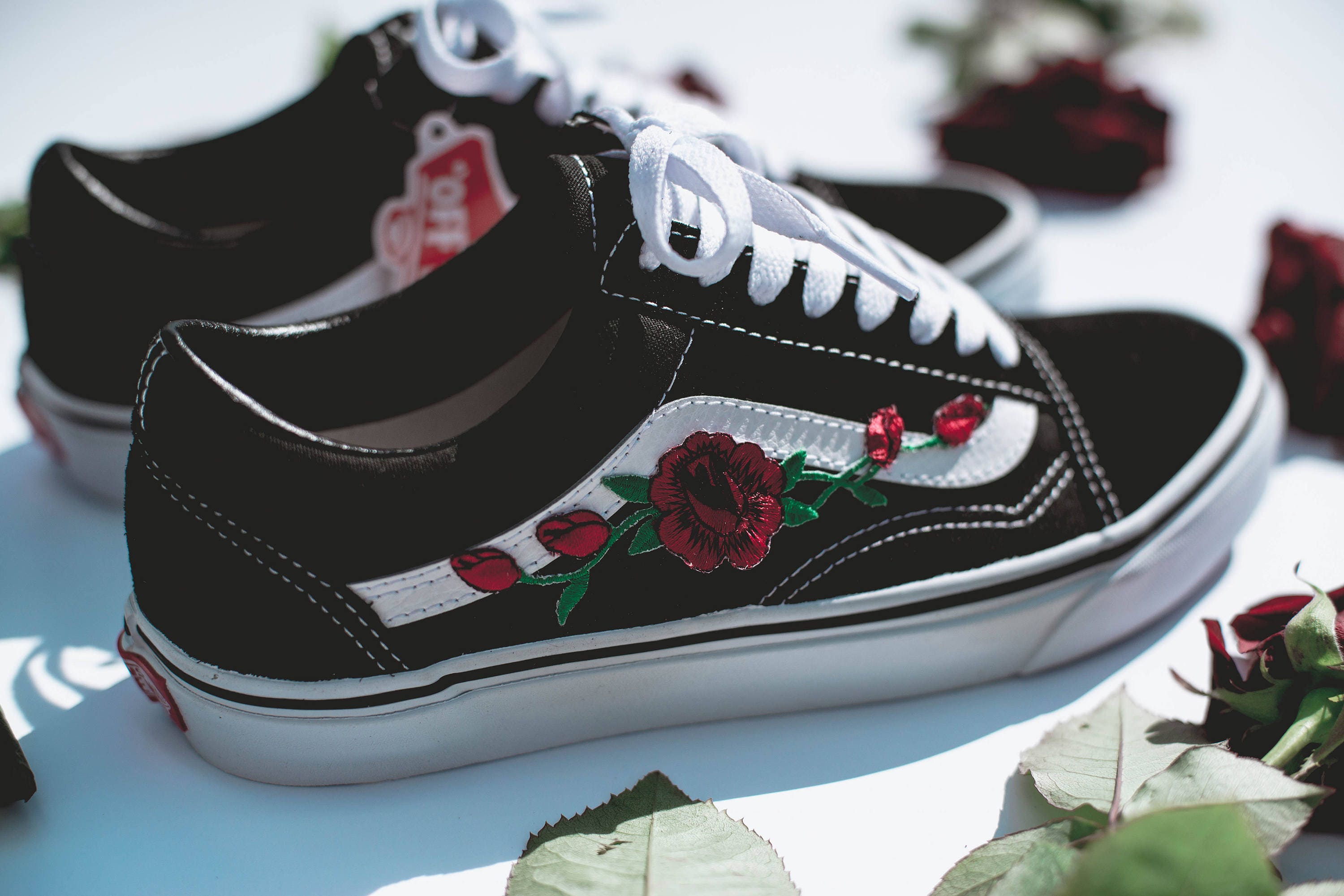 vans broderie rose rouge