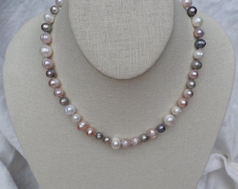 Charcoal and Blush pearl necklace, 18"
