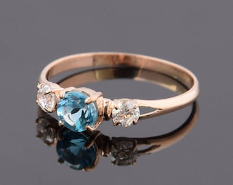 Rose gold ring, 3 stone ring, Topaz ring, Delicate ring, Tiny ring, Everyday ring, Anniversary ring, Promise ring, Blue topaz ring