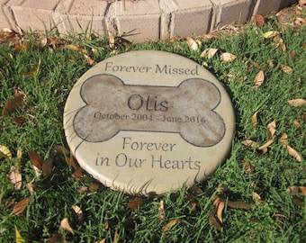 Engraved Pet Memorial 11" D 'Forever Missed Forever in Our Hearts'