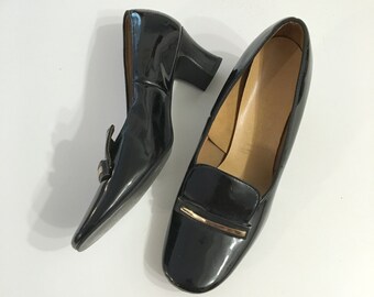 Vintage BLACK PATENT LEATHER Shoes / size 8