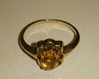 Vintage ten k citrine solitaire ring