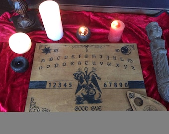 Ouija "Baphomet"engraving on wood and painted by hand.