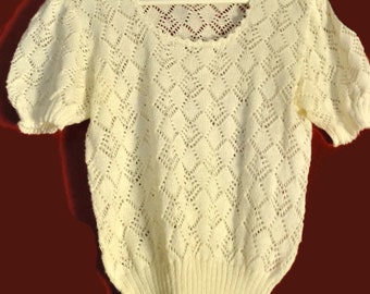 Vintage 70s80s Top white ShortSleeve Pointelle Pullover Knitwear Size s