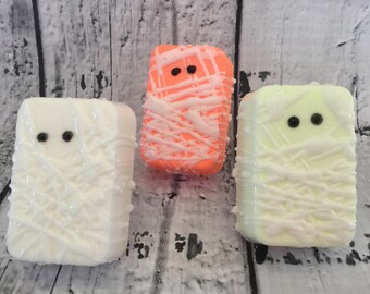Halloween Soap - Monster Soap - Mummy Favors - Mummy Soap - Halloween Treats - Halloween Party Favors - Halloween Party Ideas - Novelty Soap