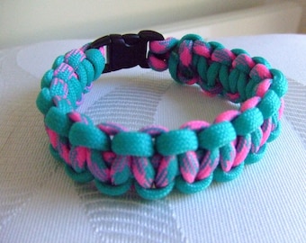 Cobra weave Paracord survival bracelet