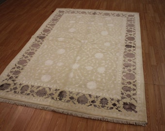 5'7" X 7'10" Silk Wool Area Rug