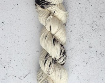 Hand Dyed Worsted Yarn, Knitting Yarn, 100% Superwash Merino Wool, 100g/218 yards