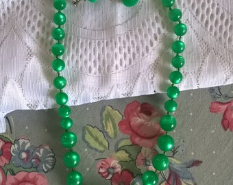 Vintage Cats Eye Green Moon Glow Necklace and Earrings Set