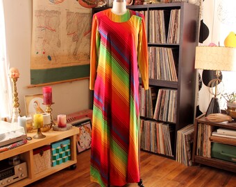 1970s rainbow stripe maxi dress loungewear by Dutchess . womens size small medium