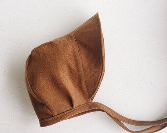 Neutral Gender brimmed Summer Baby Bonnet