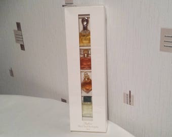 Miniature Van Cleef & Arpels box